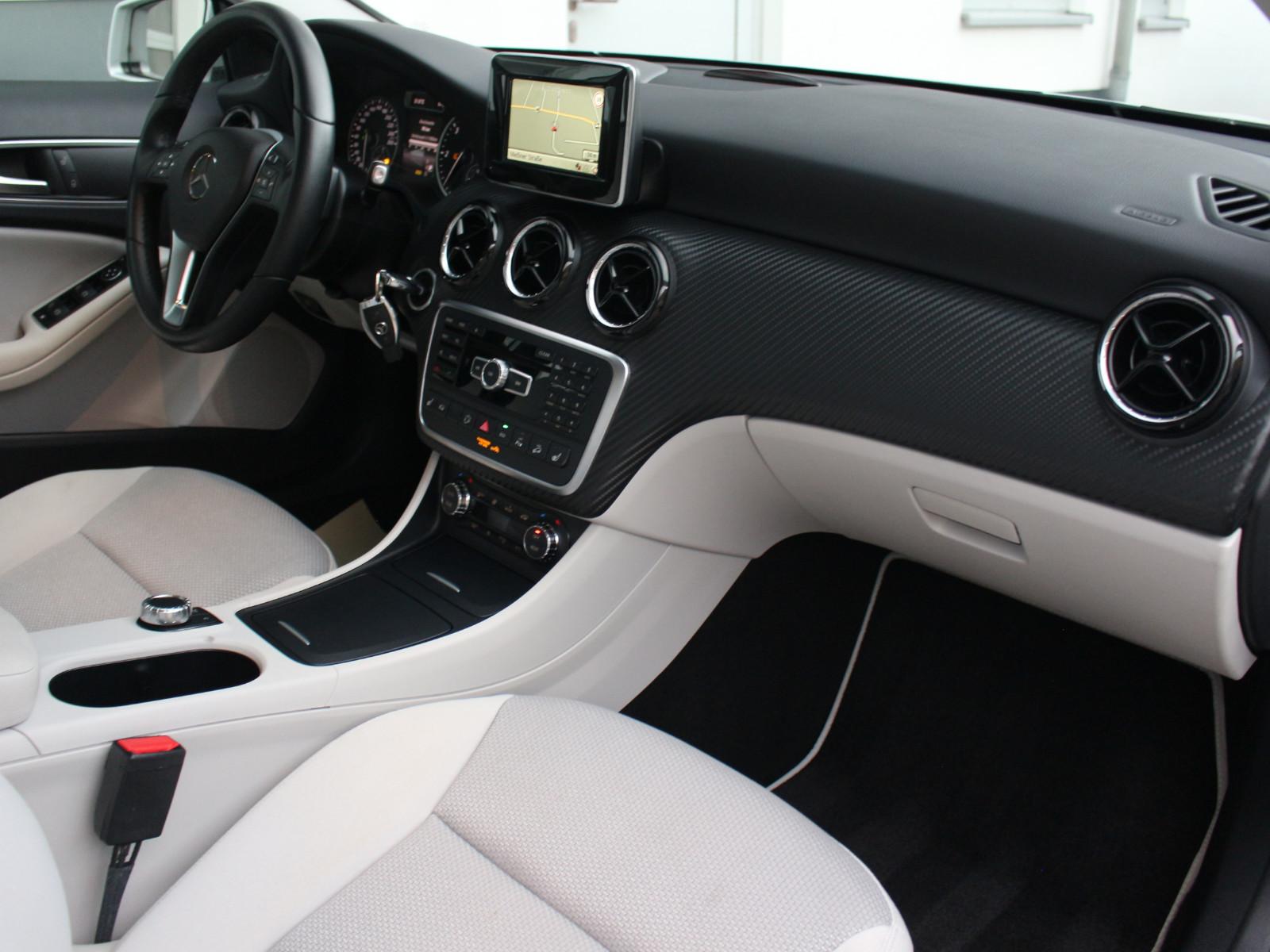 Mercedes-Benz GLA 200 CDI AT 4Matic Navi PDC SHZ Tempomat WR