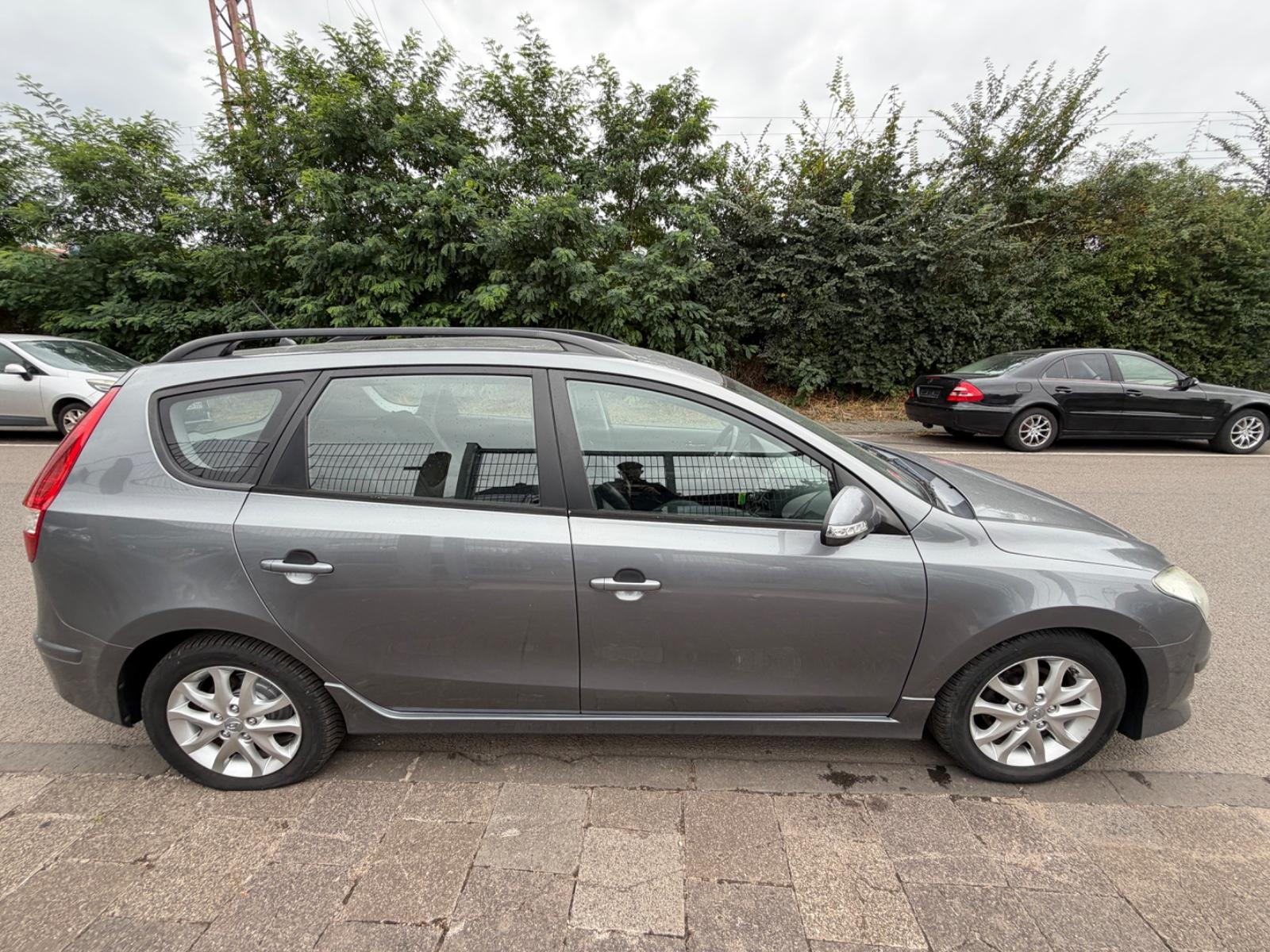 Hyundai i30 2011 — photo 6