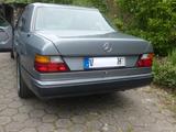 Mercedes-Benz 230 E / W124 - Mercedes-Benz W124