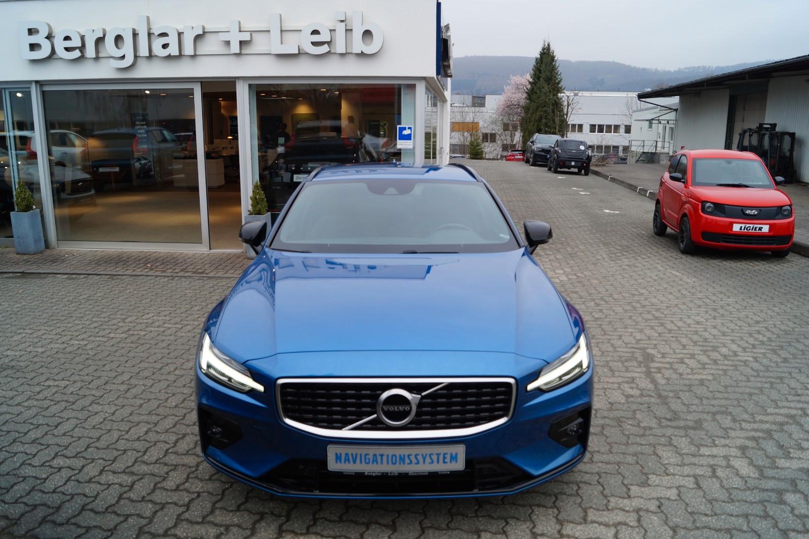 Volvo V60 D4 R-Design Aut./AHK/Harman-Kardon/LED/19"