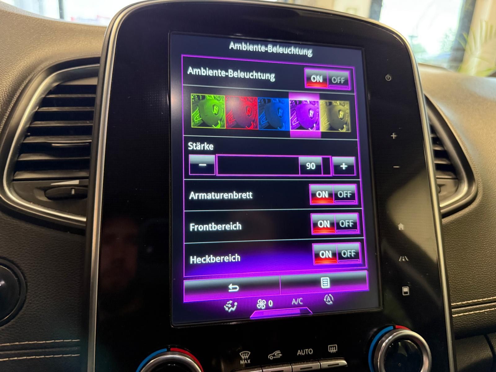 Fahrzeugabbildung Renault Scenic ENERGY dCi 160 EDC Bose Edition/ 7.SITZER
