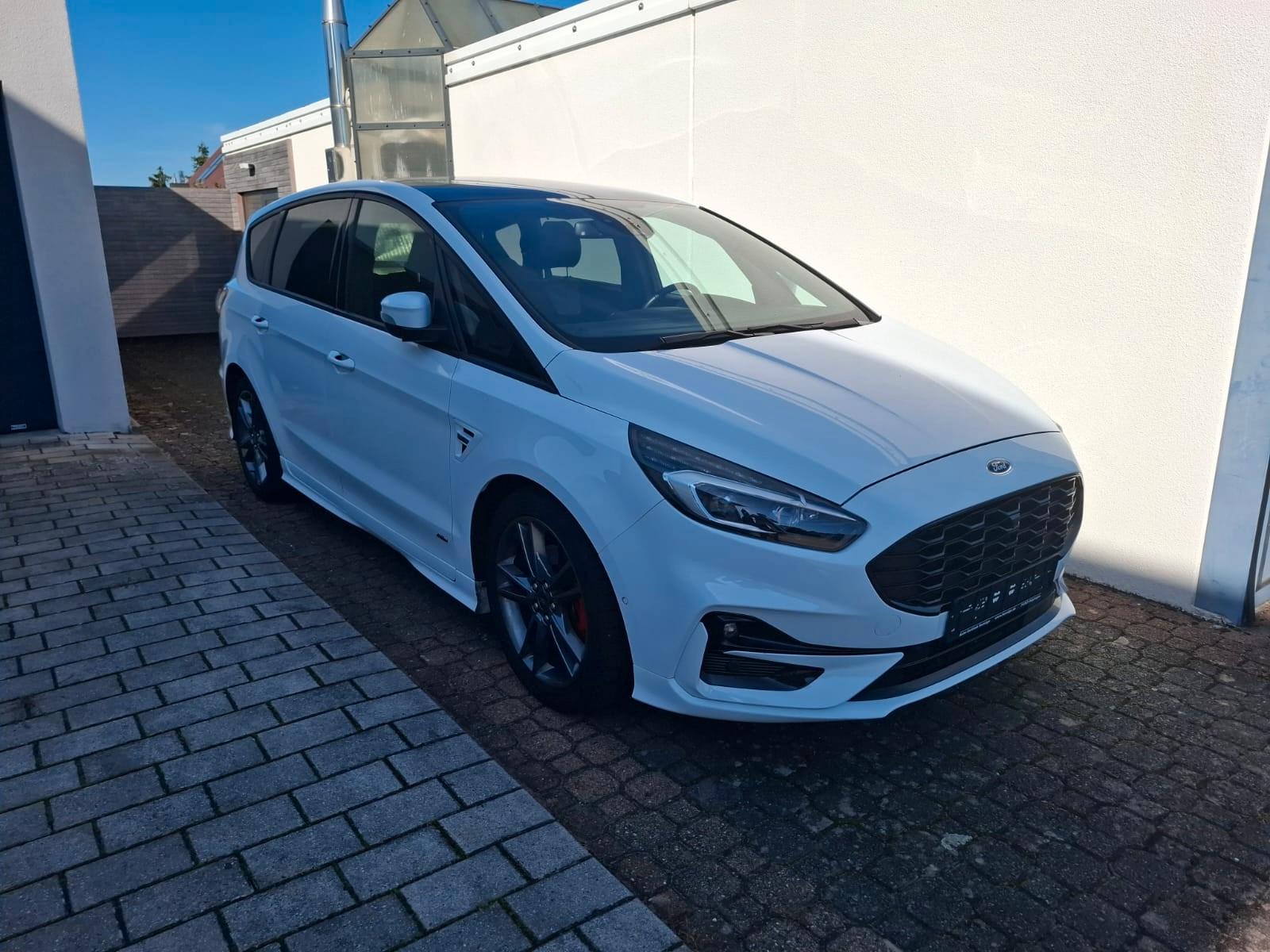 Ford S-MAX ST-Line AWD_AHK_ACC_StandHZG_Pano