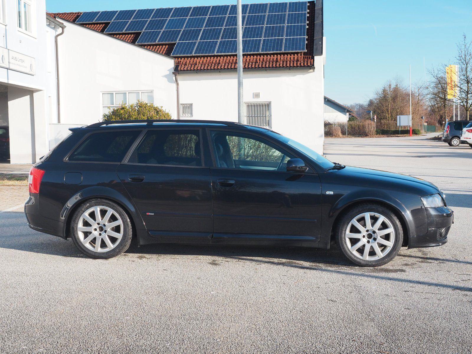 Audi Quattro 2004 — rear view
