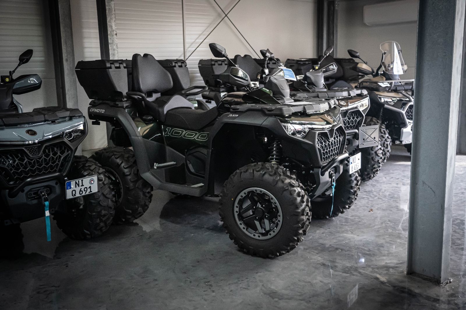 Fahrzeugabbildung CFMOTO CForce 1000 Touring Pro 4j Gar. incl. Koffer