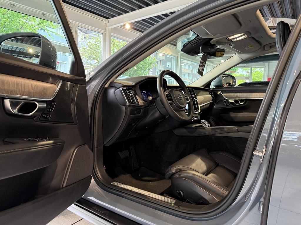 Volvo V90 Cross Country