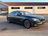 BMW 750i 4,4 Heckantrieb - BMW 750 aus 2009: 750i