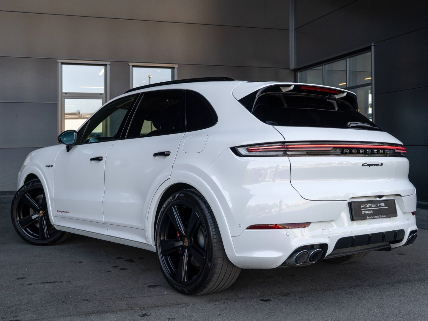 Porsche Cayenne S E-Hybrid BOSE Sportaga. InnoDrive HUD imagem 3