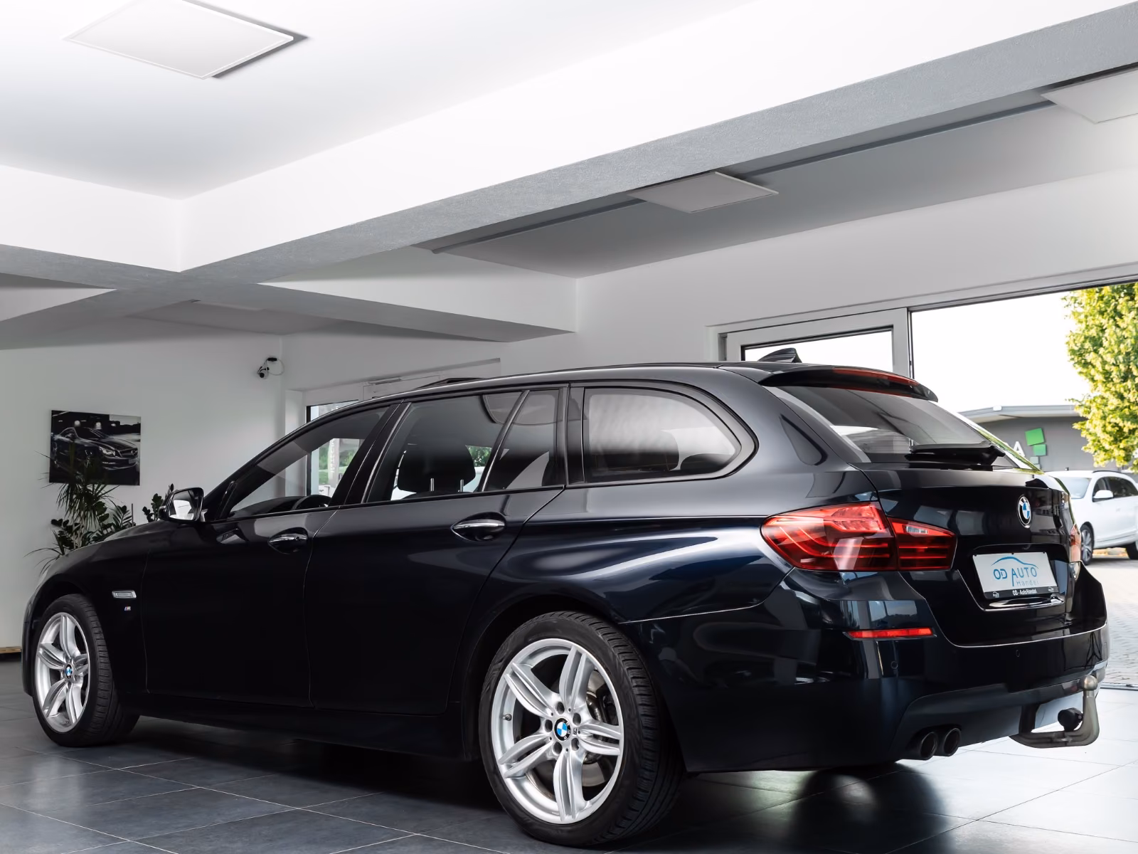 BMW 530d xDrive M-Sportpaket/HeadUp/Pano/H&K