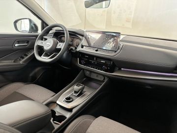 Fotografie des Nissan Qashqai 1.3 DIG-T 4x4 MHEV Xtronic N-Connecta (J