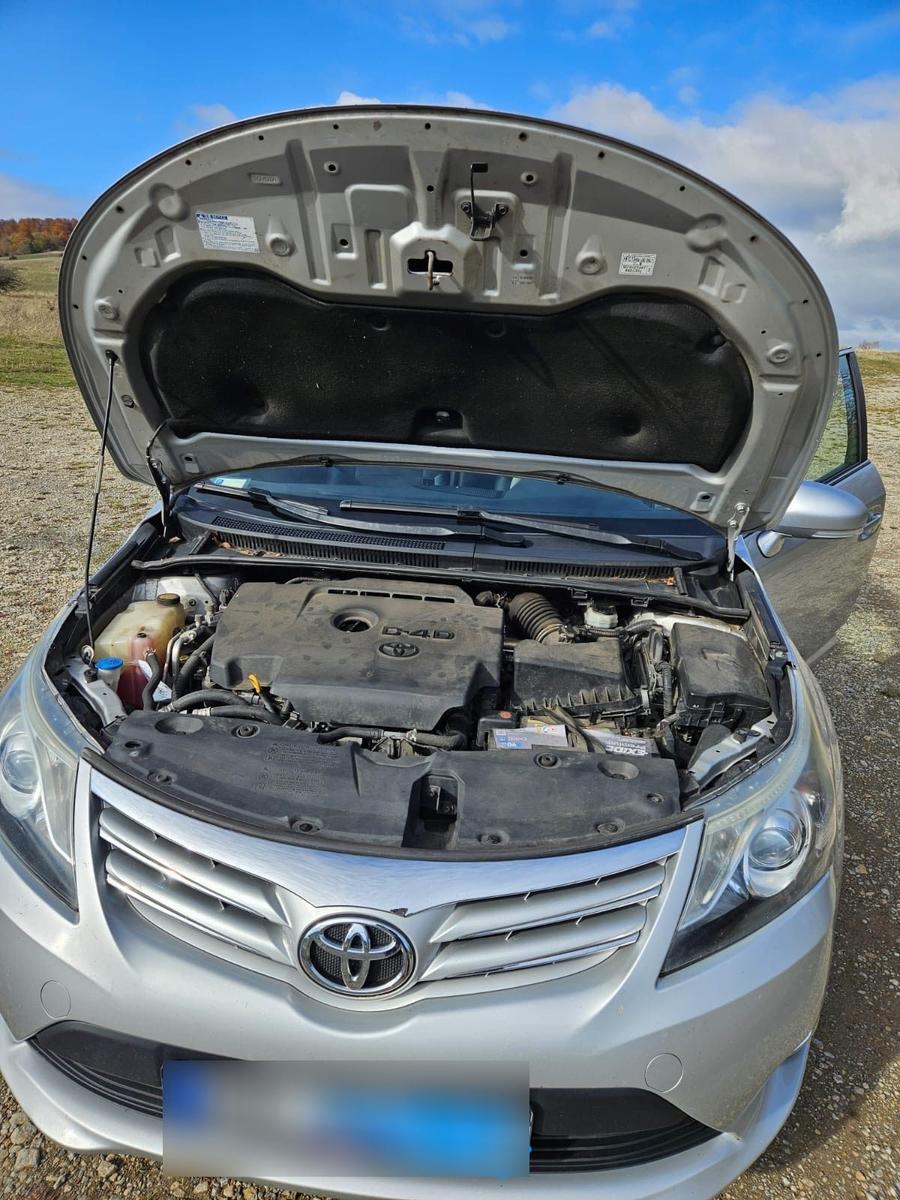 Toyota Avensis 2013 — photo 7