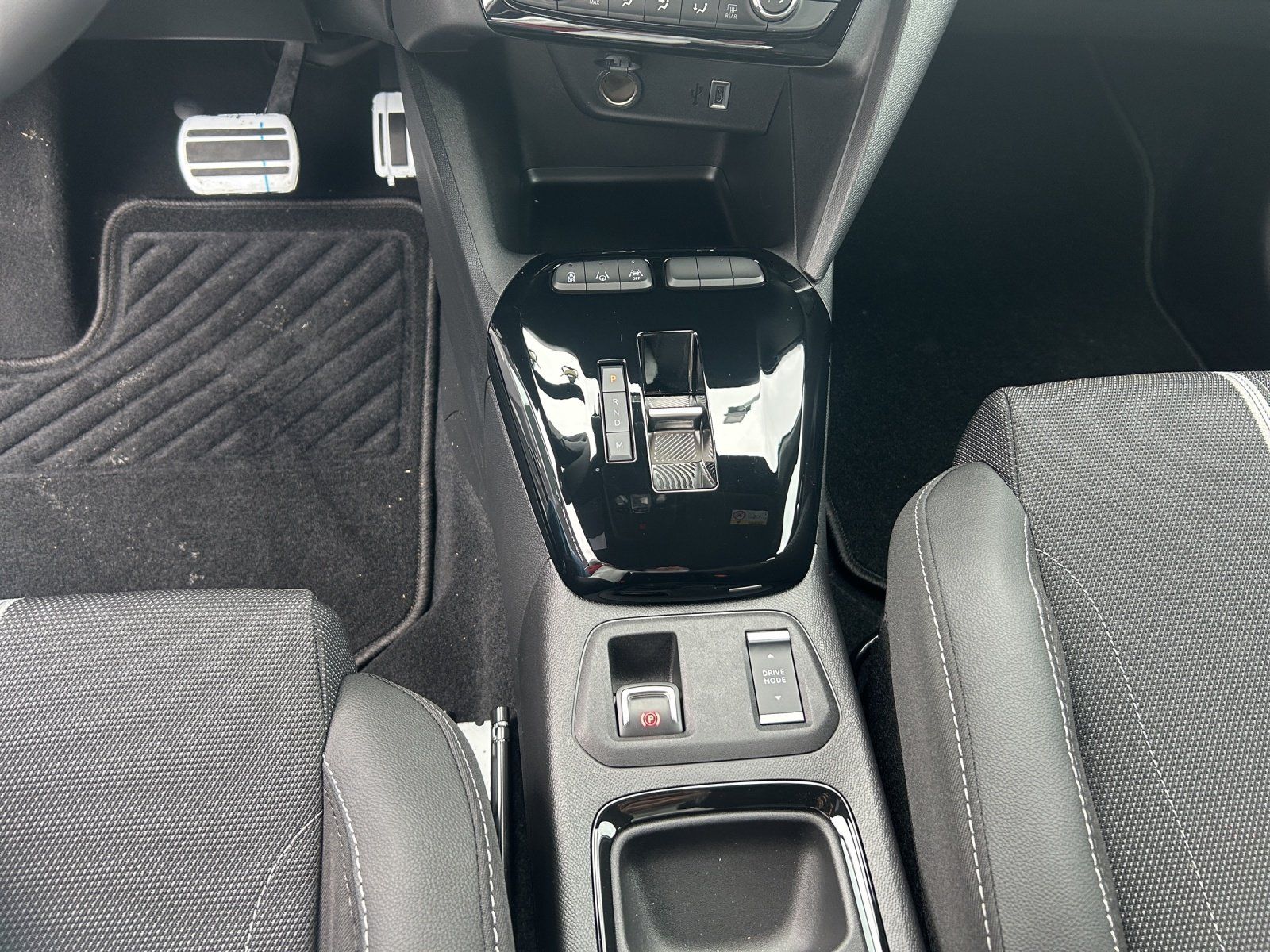 Fahrzeugabbildung Opel Corsa F 1.2 Turbo GS/Kamera/SHZ/LHZ/LED