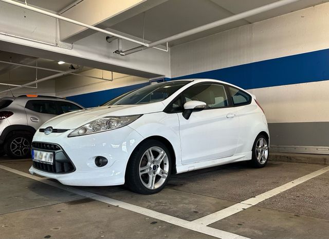 Ford Fiesta Sport 1,6 TDCI 66KW  TÜV BIS...