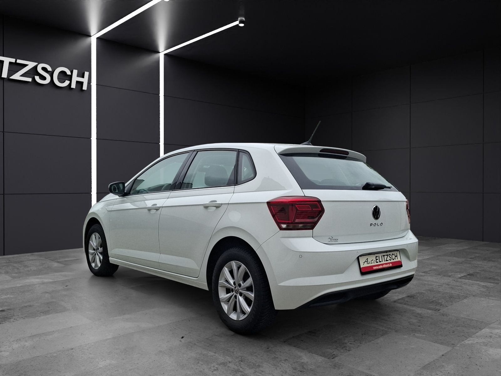 Fahrzeugabbildung Volkswagen Polo TSI Highline Navi Climatronic ACC PDC SH LM