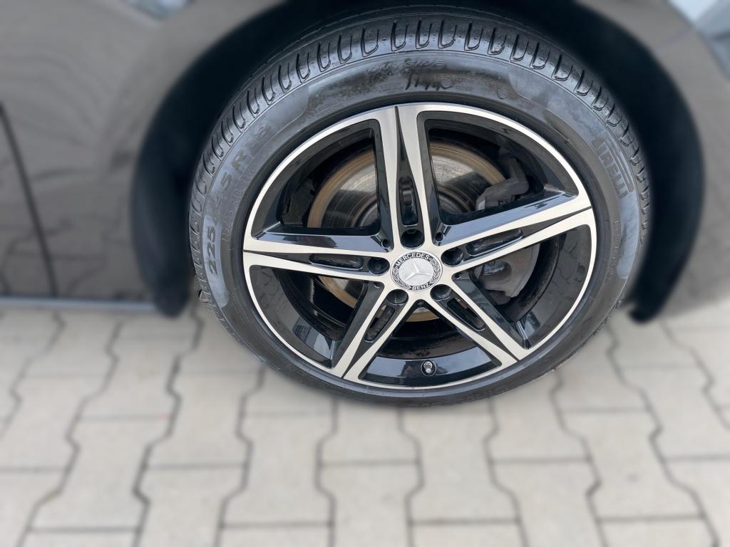 Mercedes-Benz A 250 4MATIC Kompaktlimousine MBUX*Progressive