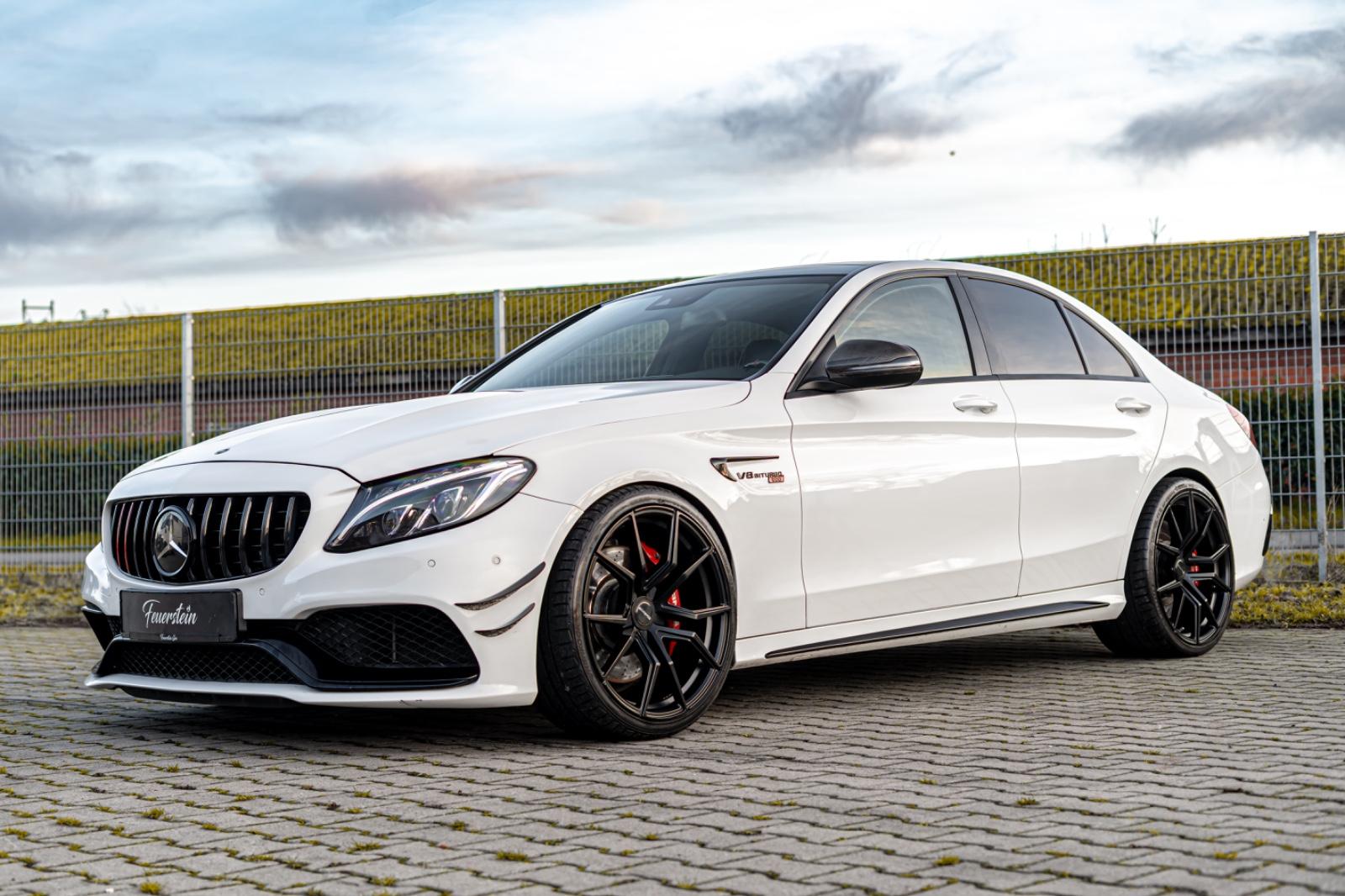 Mercedes-Benz C 63 AMG*915 PS*STERNEHIMMEL*AMBIENTE*EINZELSTK