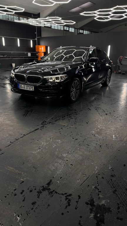 Image of BMW 530