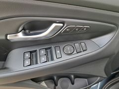 Fahrzeugabbildung Hyundai i30 N-LINE+ Kombi 1.5 T-GDI PANO-DACH VOLL-LED