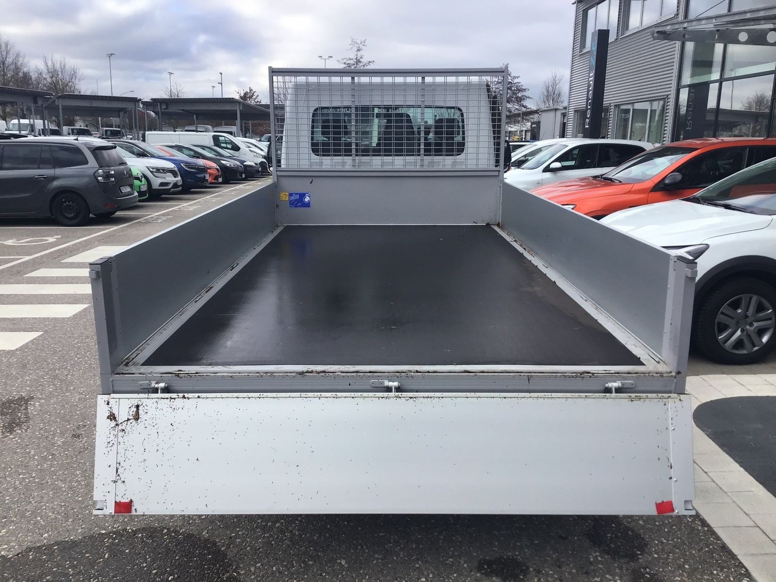 Fahrzeugabbildung Renault Master Pritsche L3H1 3,5t dCi145