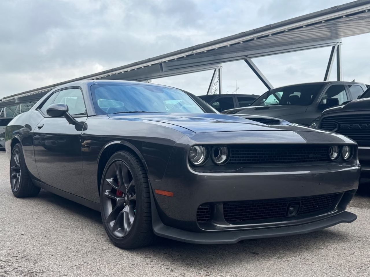 Dodge Challenger 5.7 v8 R/T imagem 3