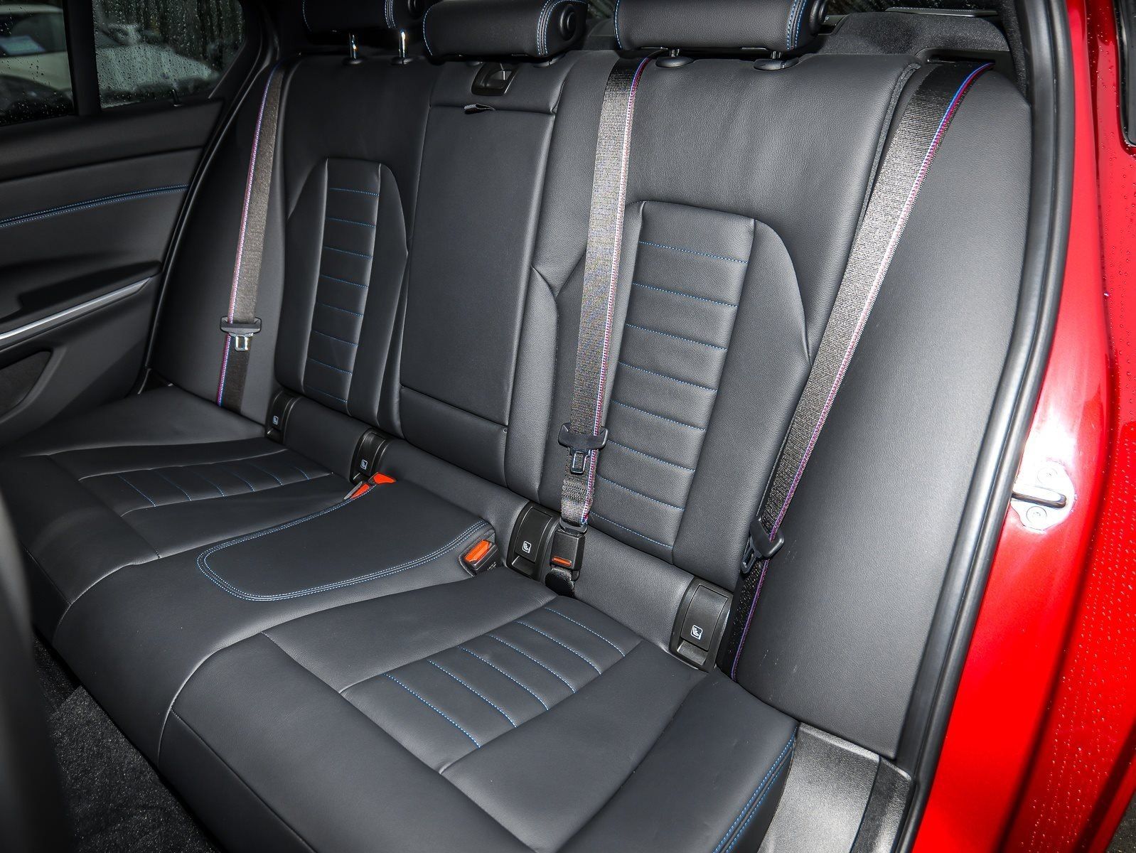 BMW 330 - Bild 12