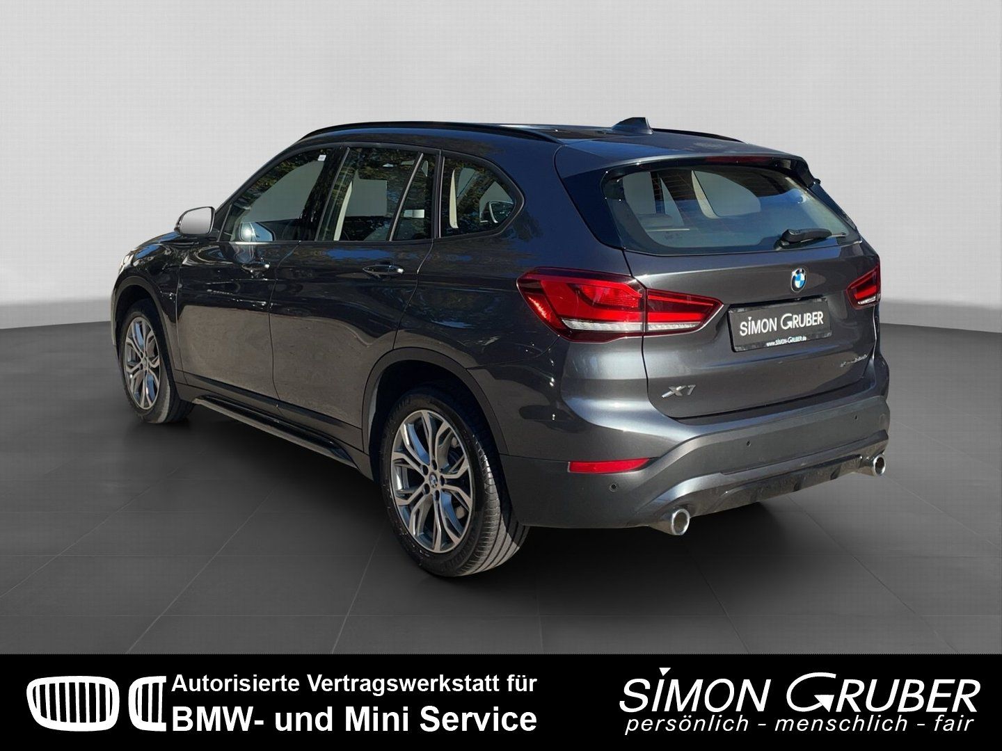 Fahrzeugabbildung BMW X1 xDrive20d Sport Line Navi+ HUD LED Kamera AHK