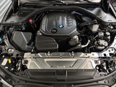 Fahrzeugabbildung BMW 320d Touring Sportautomatic -- AHK/Pano/HeadUp