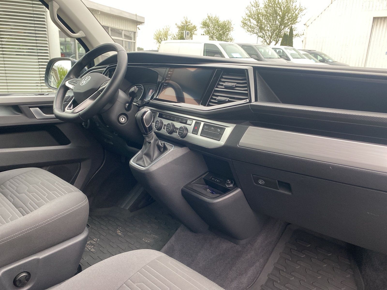 Fahrzeugabbildung Volkswagen T6 Multivan 2.0 TDI DSG 4M STANDHZG KAMERA DCC A