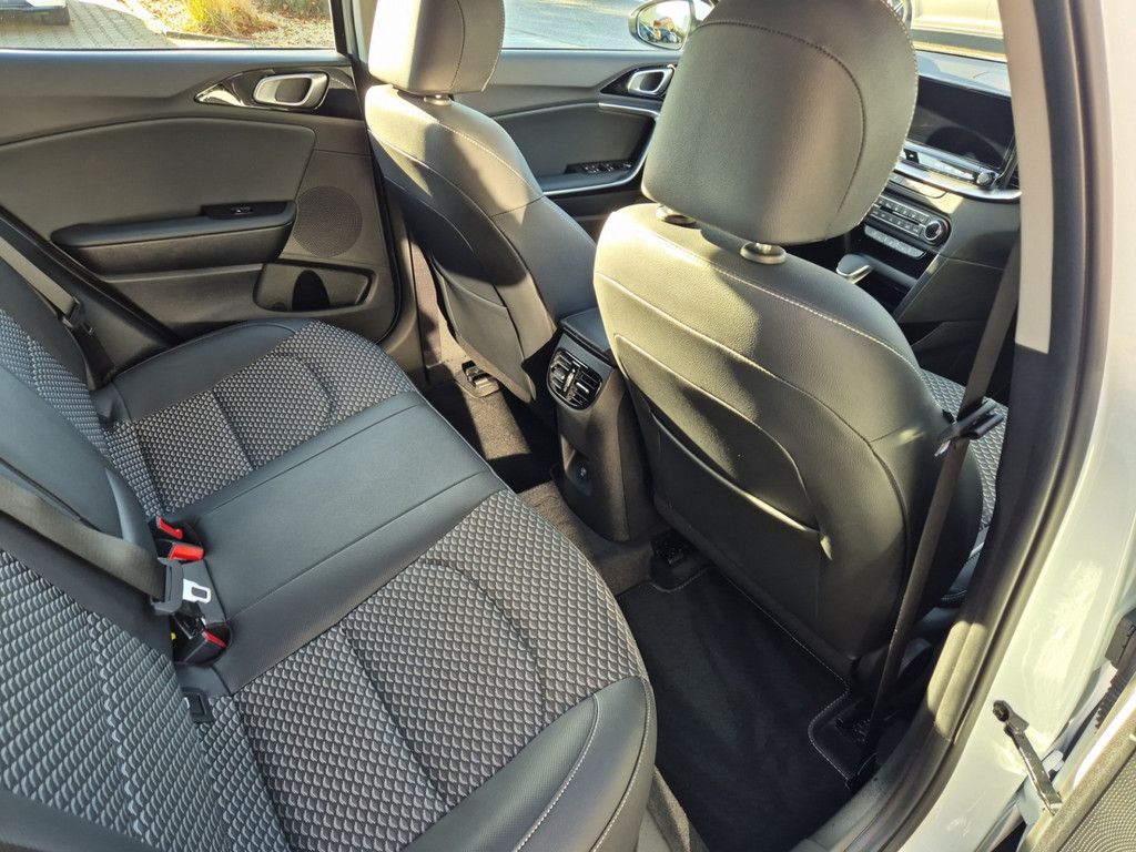 Fahrzeugabbildung Kia XCeed 1.6 T-GDI Vision Komf+ Paket