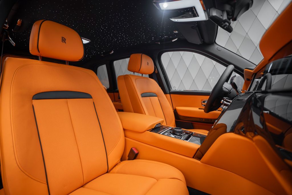 Cullinan BLACK BADGE 2026 GREY/ORANGE STARLIGHT - Bild 11