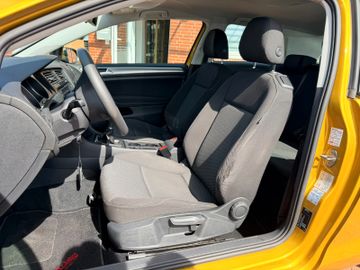 Volkswagen Golf - 12