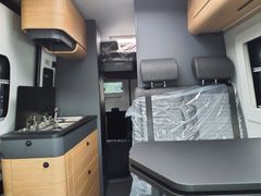 Adria Twin MAX 680 SGX,Hubbett,Automatik,180 PS