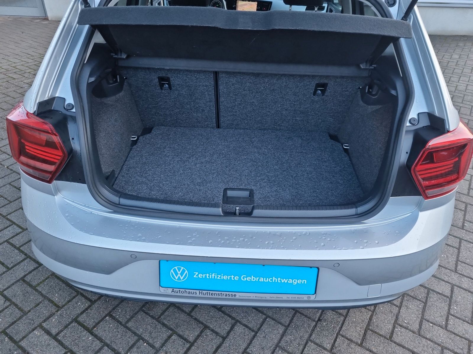 Fahrzeugabbildung Volkswagen Polo 1.0 TSI DSG Active NAVI PDC SHZ DAB