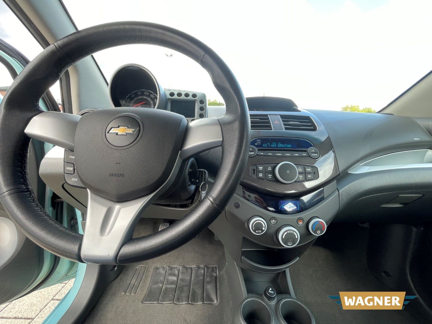 Fahrzeugabbildung Chevrolet Spark LT 1.2 Klimaautomatik Servolenkung