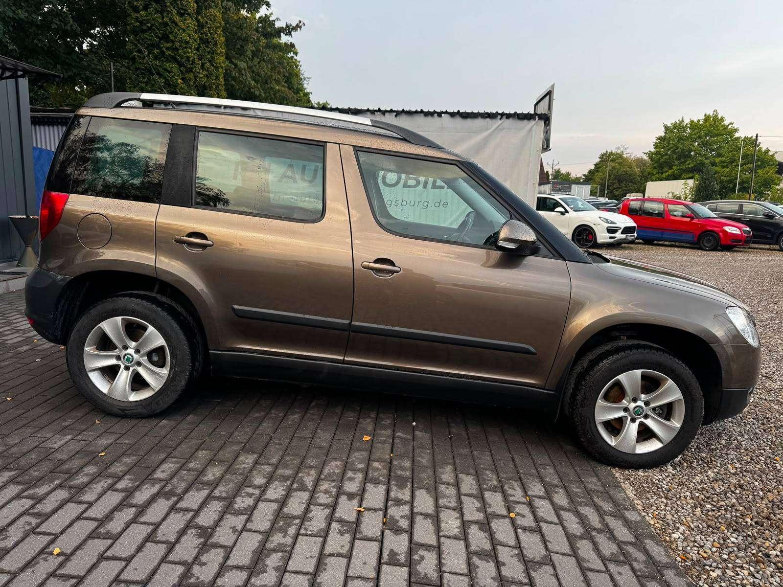 SKODA YETI 1.4 TSI 122ch AMBITION - CLIMATISATION AUTOMATIQUE - SIÈGES CHAUFFANTS - RADARS DE RECUL - RÉGULATEUR DE VITESSE