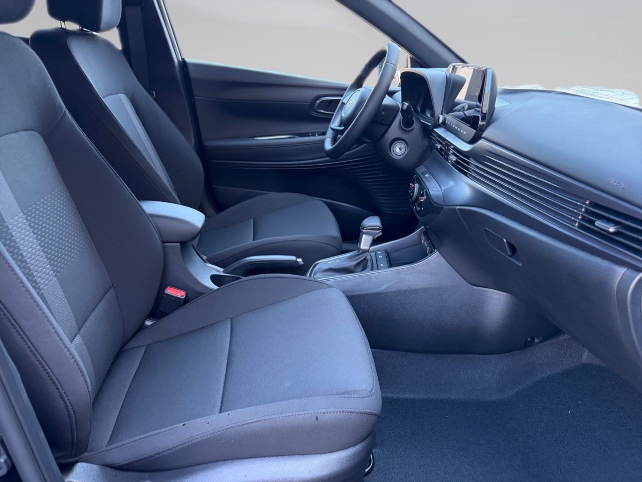 Fahrzeugabbildung Hyundai i20 BLACKLINE *KLIMAA*CARPLAY*SHZ*LHZ*NAVI*