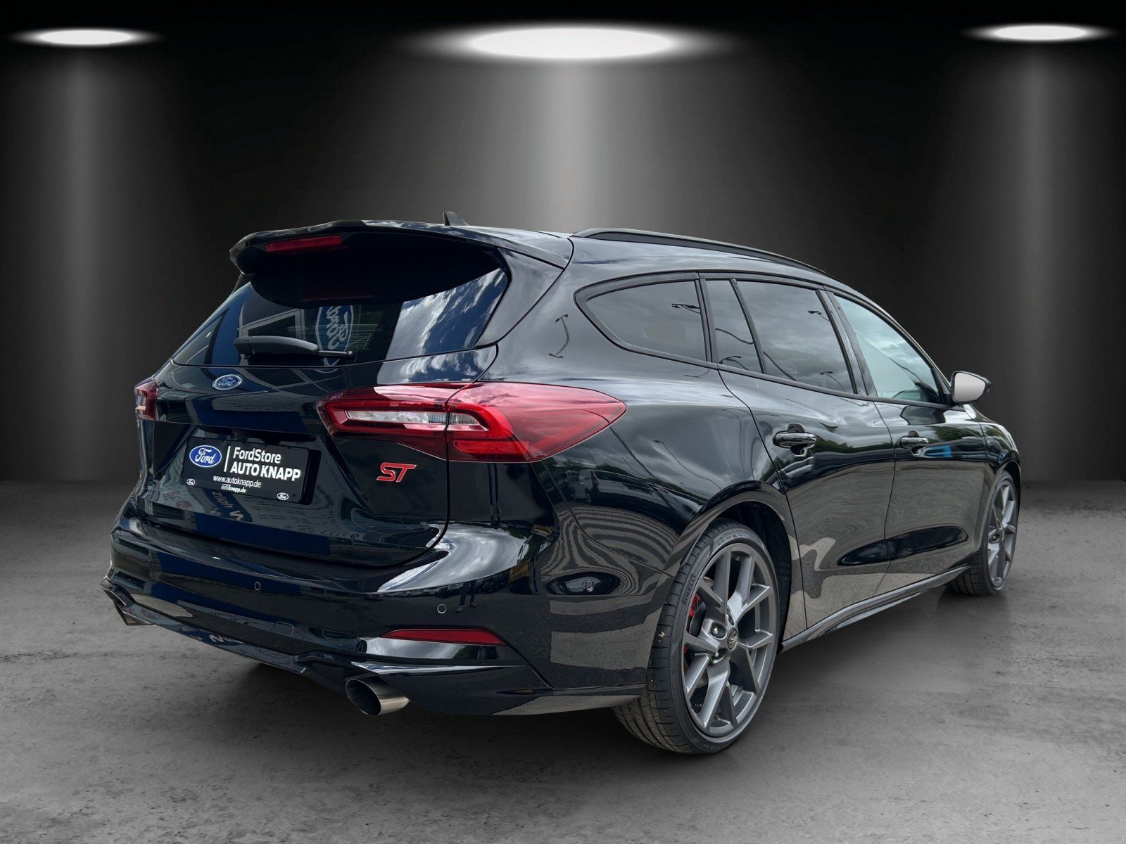 Fahrzeugabbildung Ford Focus Turnier ST X GlasDach B+O Winter PDC 20Zol