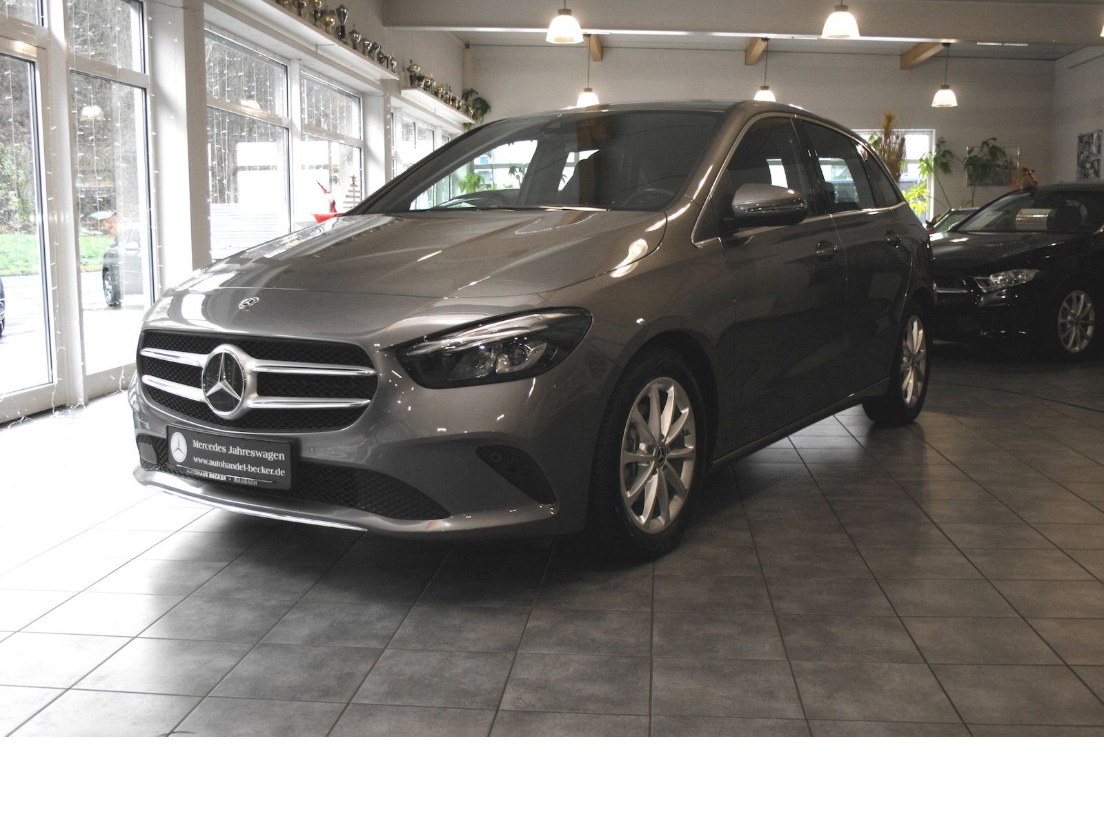 Fahrzeugabbildung Mercedes-Benz B 180 d Progres.*MBUX High *LED *Spiegel-Paket