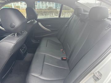 BMW 320 - 11