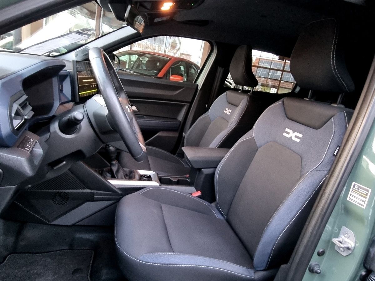 Fahrzeugabbildung Dacia Duster Journey TCe 130 4x4