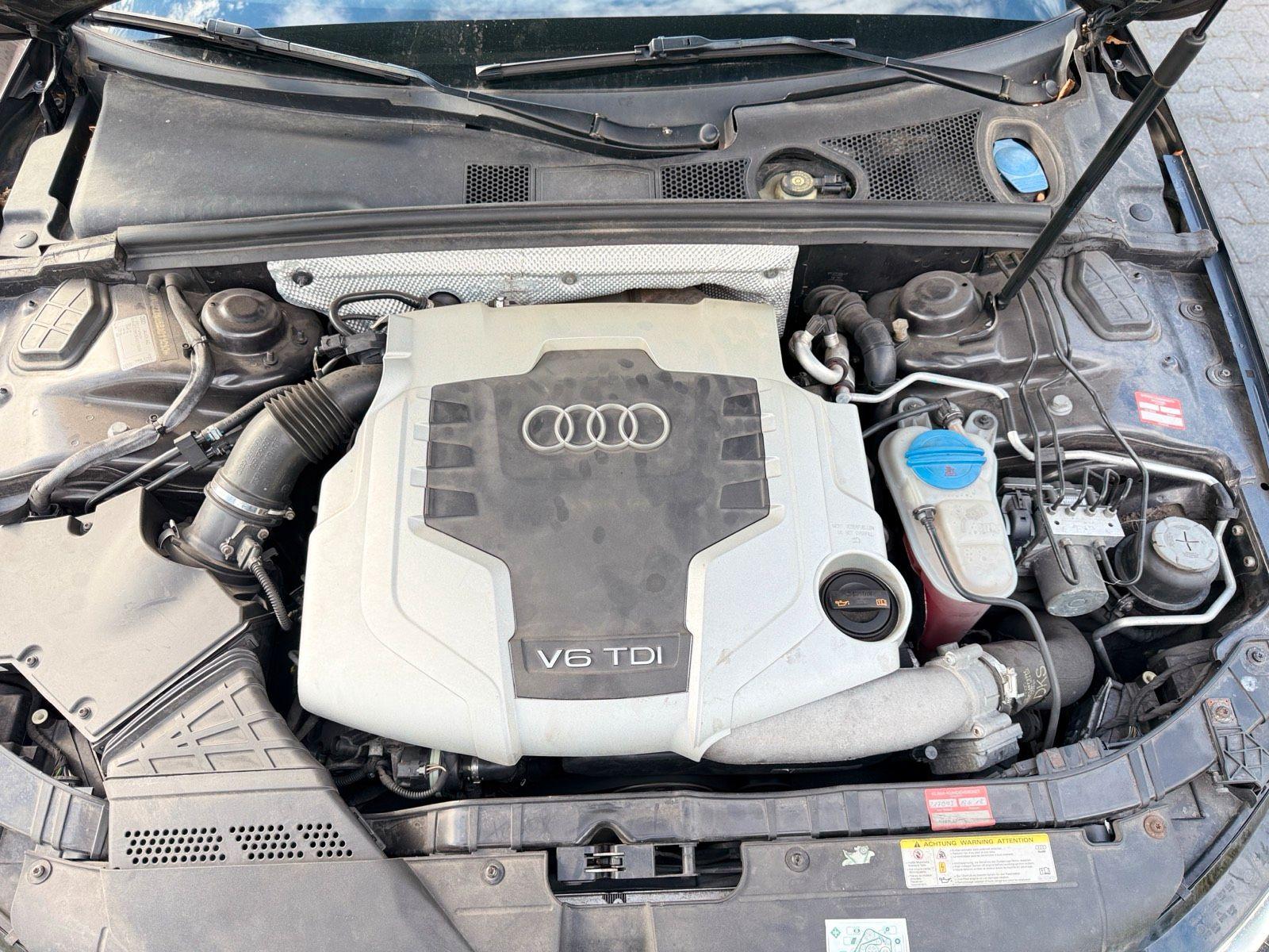 Audi A4 2011 — photo 12