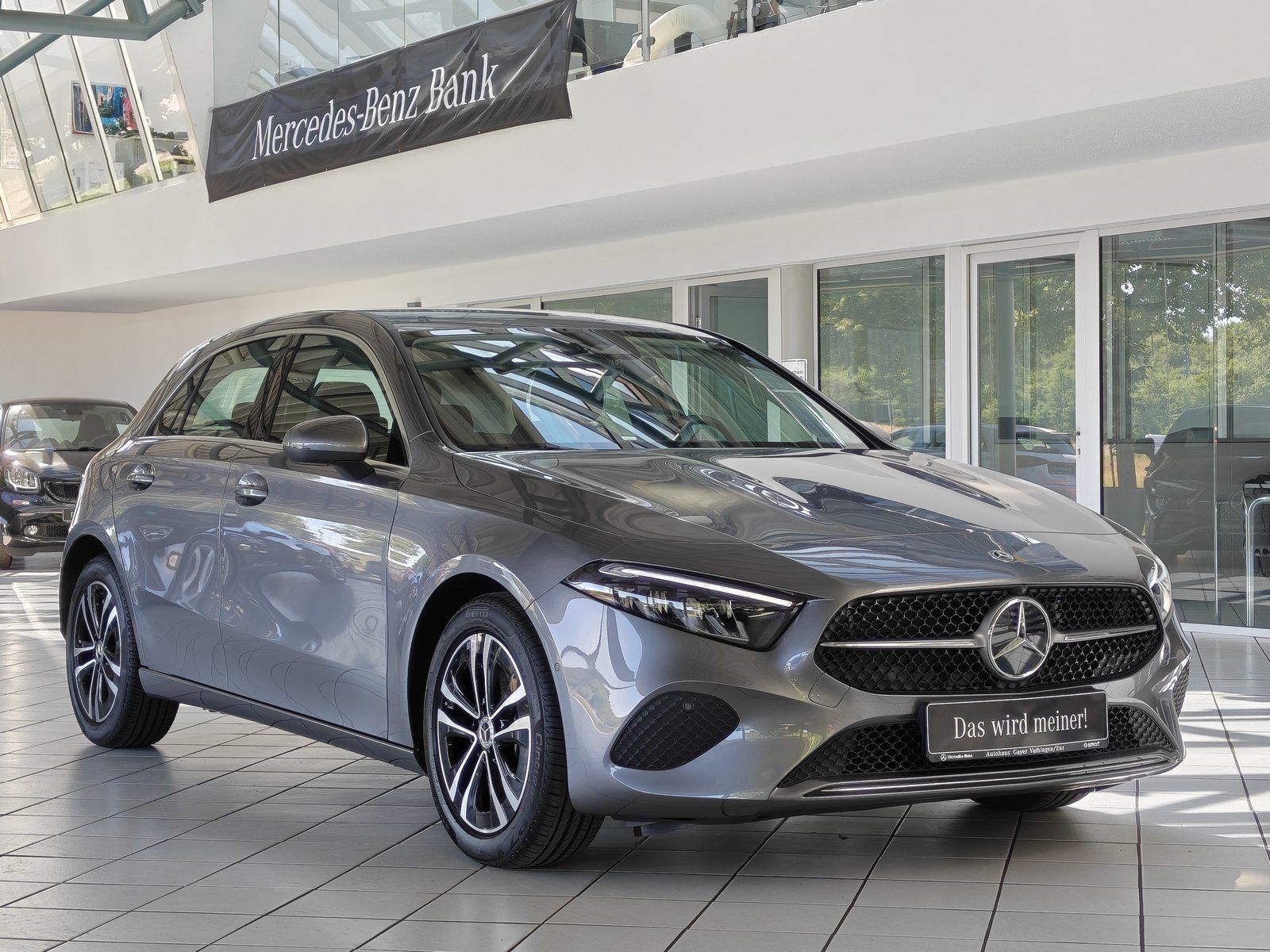 MERCEDES-BENZ A 200 Progressive Adv. DISTRONIC+CARPLAY+LED+SHZ