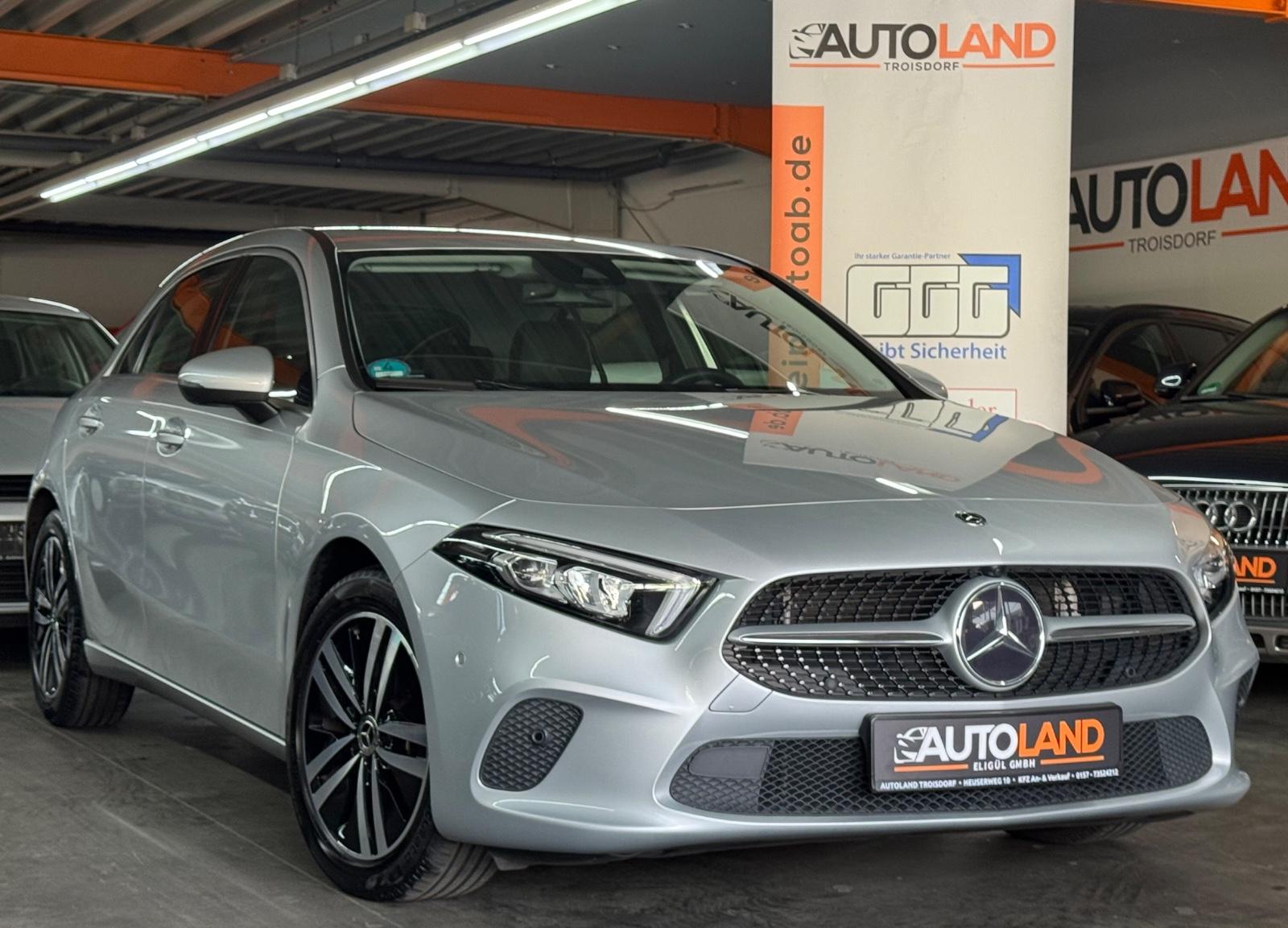 Mercedes-Benz A 220*1.HAND*LED*NAVI*WIDESCREEN*360°*SPUR*TOTEW