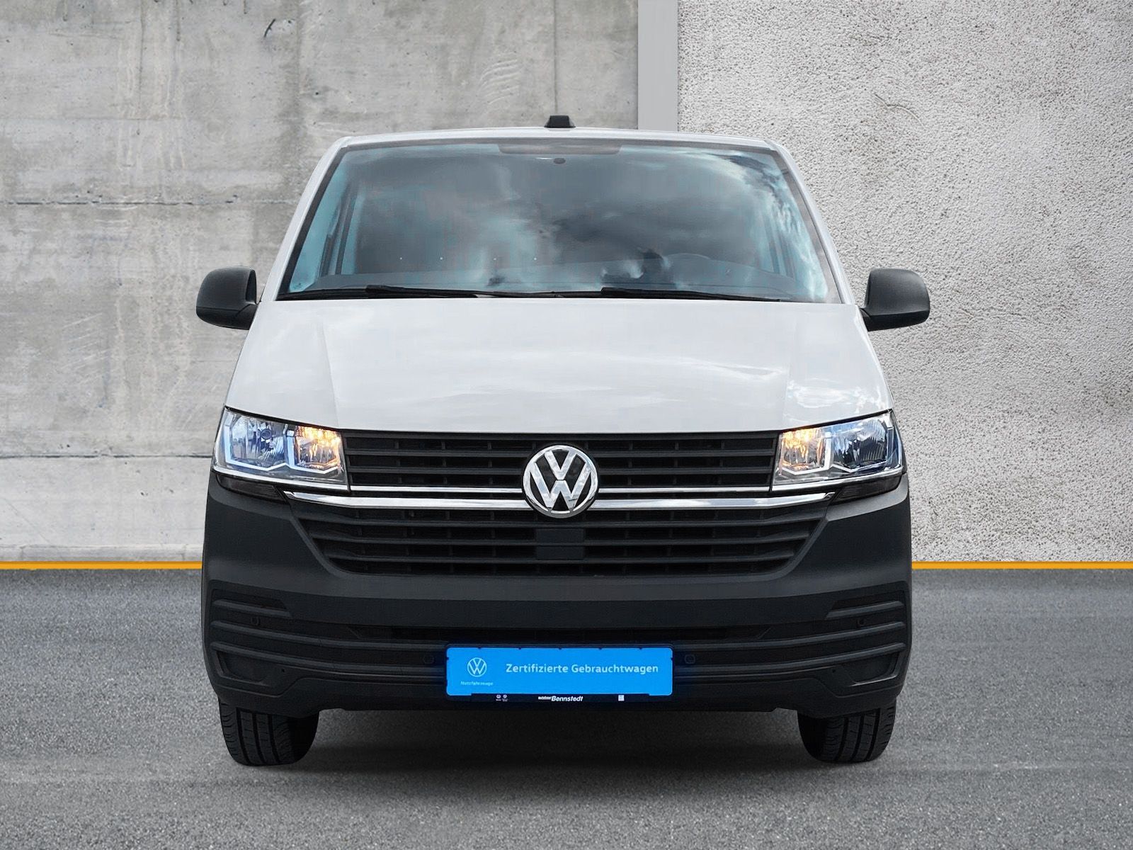 Fahrzeugabbildung Volkswagen T6 Transporter 2.0 TDI T6.1 lang Klima Navi ACC