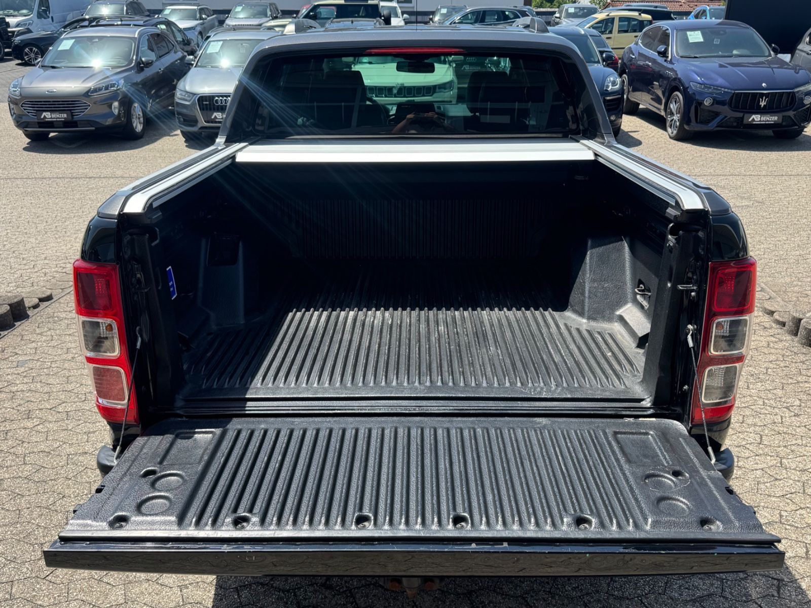 Fahrzeugabbildung Ford Ranger Wildtrak Doppelkabine 4x4/AHK/R-Cam/Navi