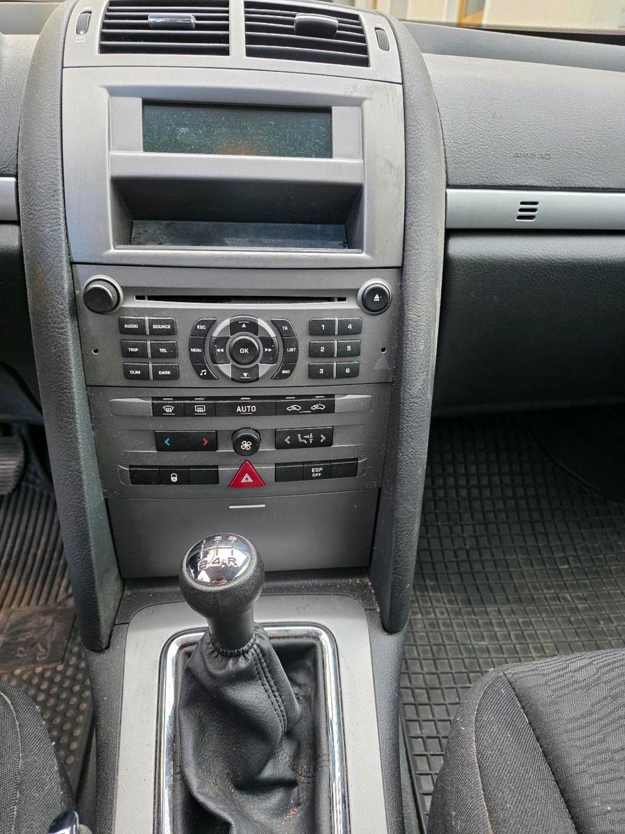 Peugeot 407 2005 — photo 11
