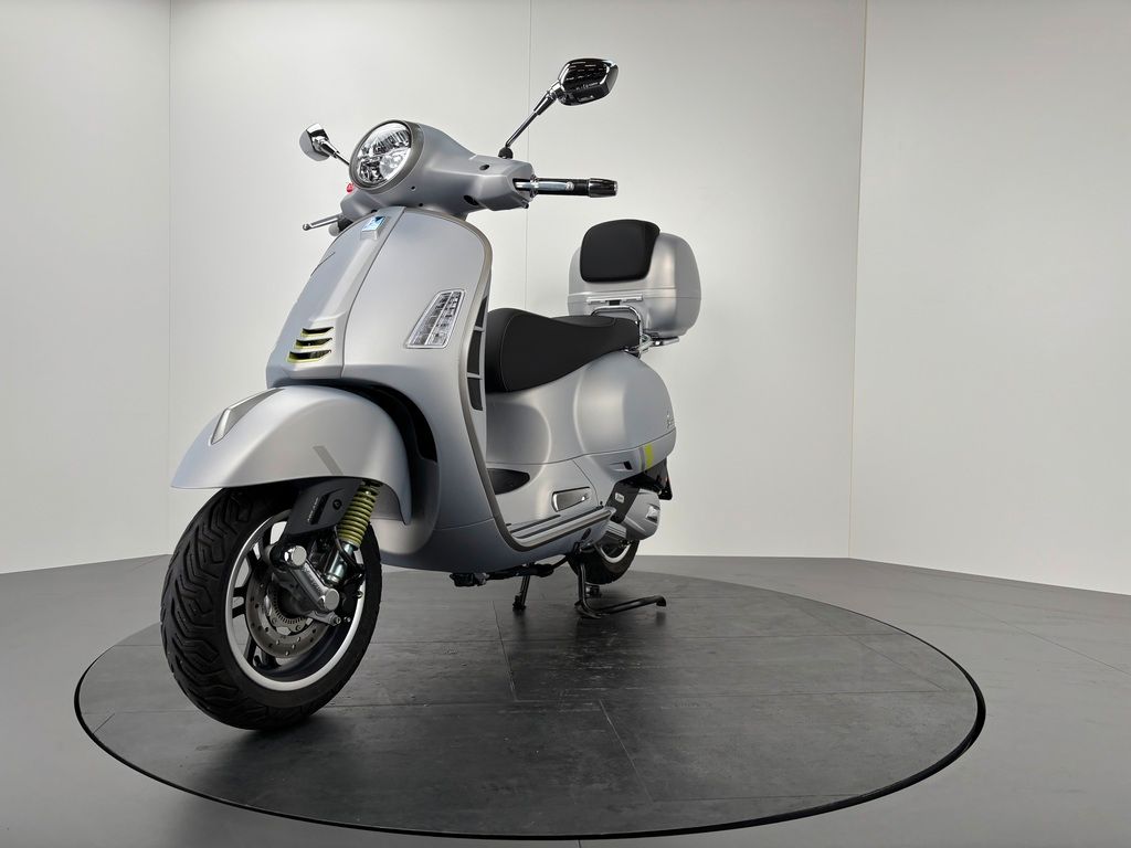 Fahrzeugabbildung Vespa GTS 125 SUPER TECH *NEUWERTIG *TOPCASE