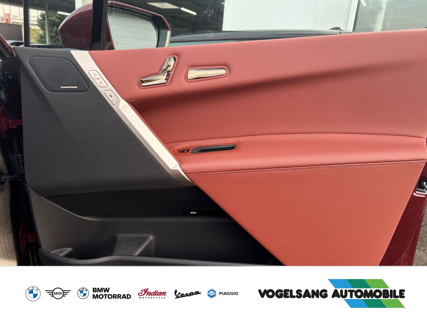Fahrzeugabbildung BMW iX xDrive 50,Sport,Laserlicht,PanoSkyLounge,Head