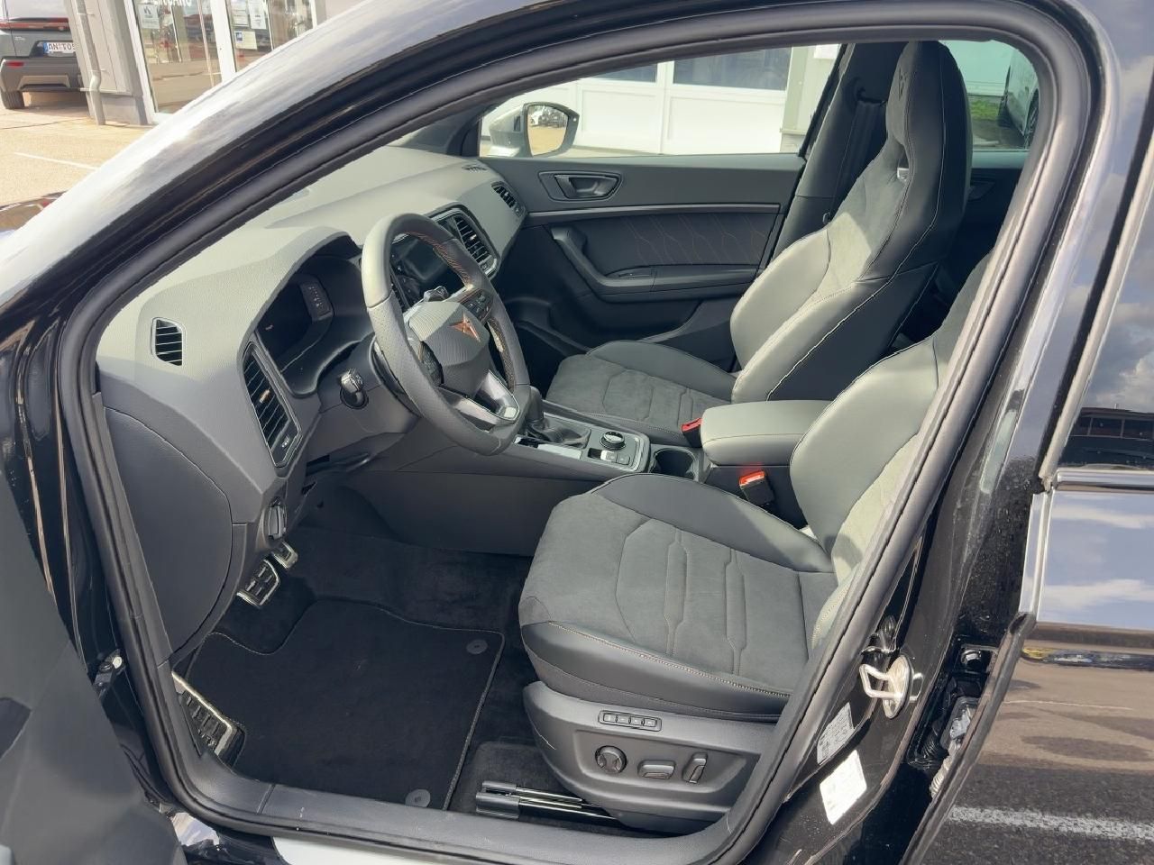Fahrzeugabbildung CUPRA Ateca Basis 1,5 TSI DSG *SHZ*KAM *el.Heckklappe*