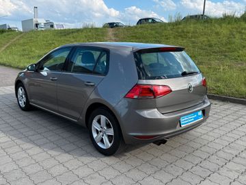 Volkswagen Golf - 9