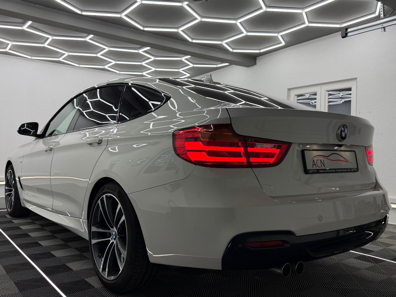 Fahrzeugabbildung BMW 335 d GT xDrive M SPORT/360*/MEMORY/PANO/HuD/ACC